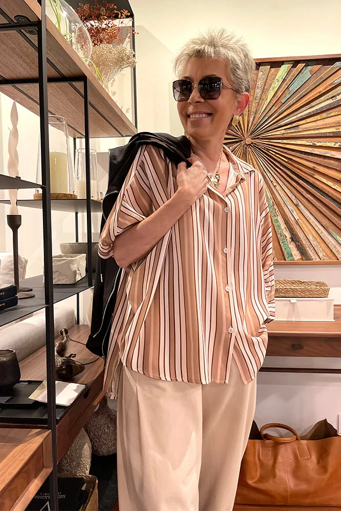 Camisa de corte oversize con mangas por el codo tipo murciélago