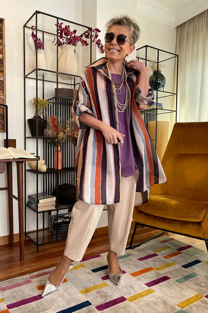 Camisa larga con estampado de rayas