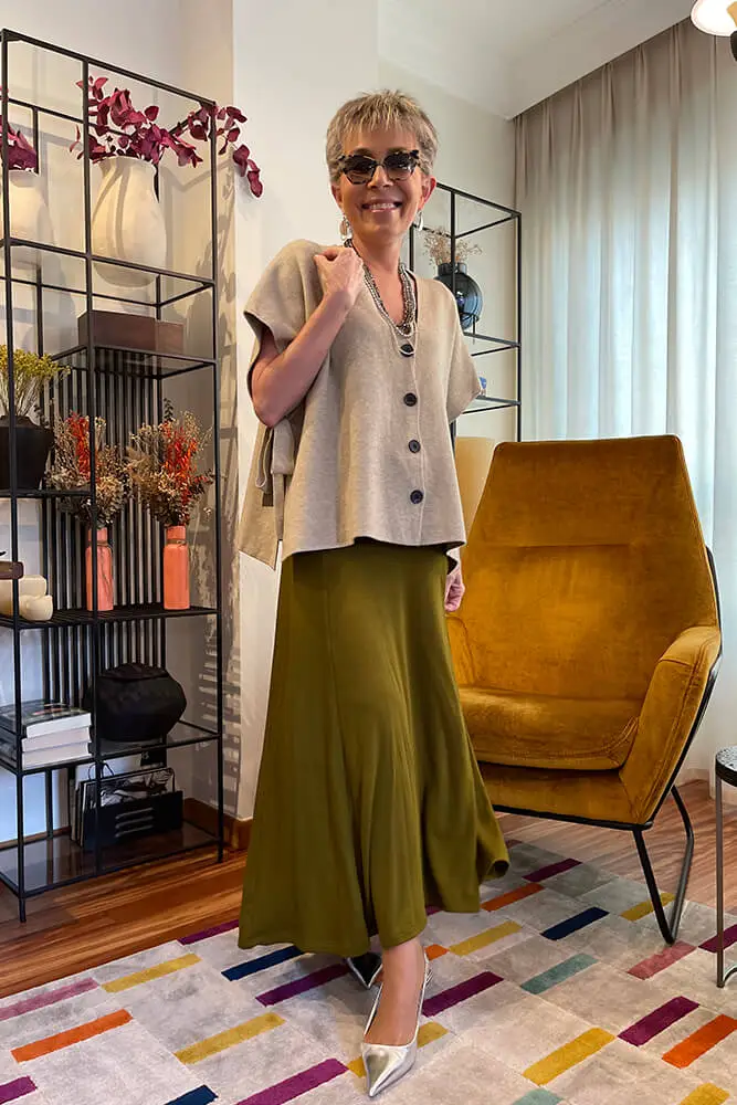 Chaleco / Chaqueta de punto fino tipo capa con aberturas laterales