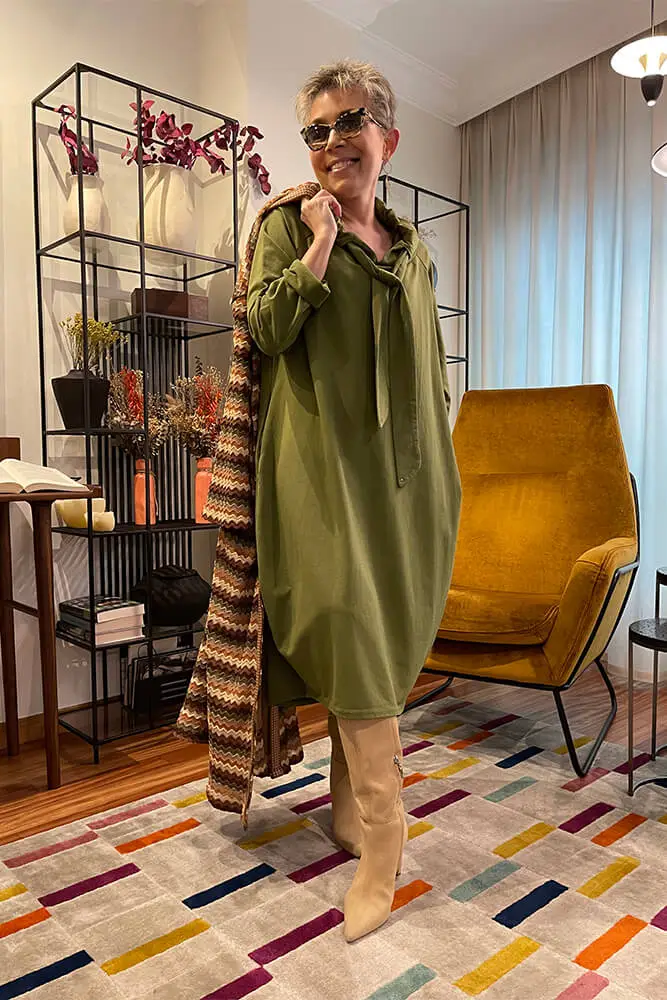 Vestido de largo midi con corte globo