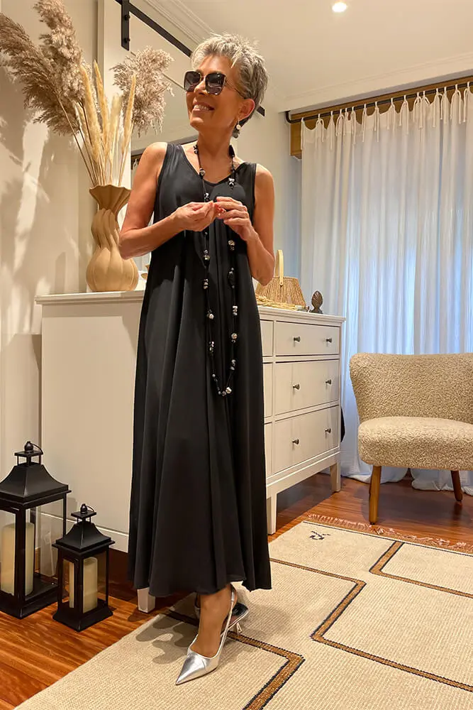 Vestido largo en viscosa con mangas sisa y escote en pico