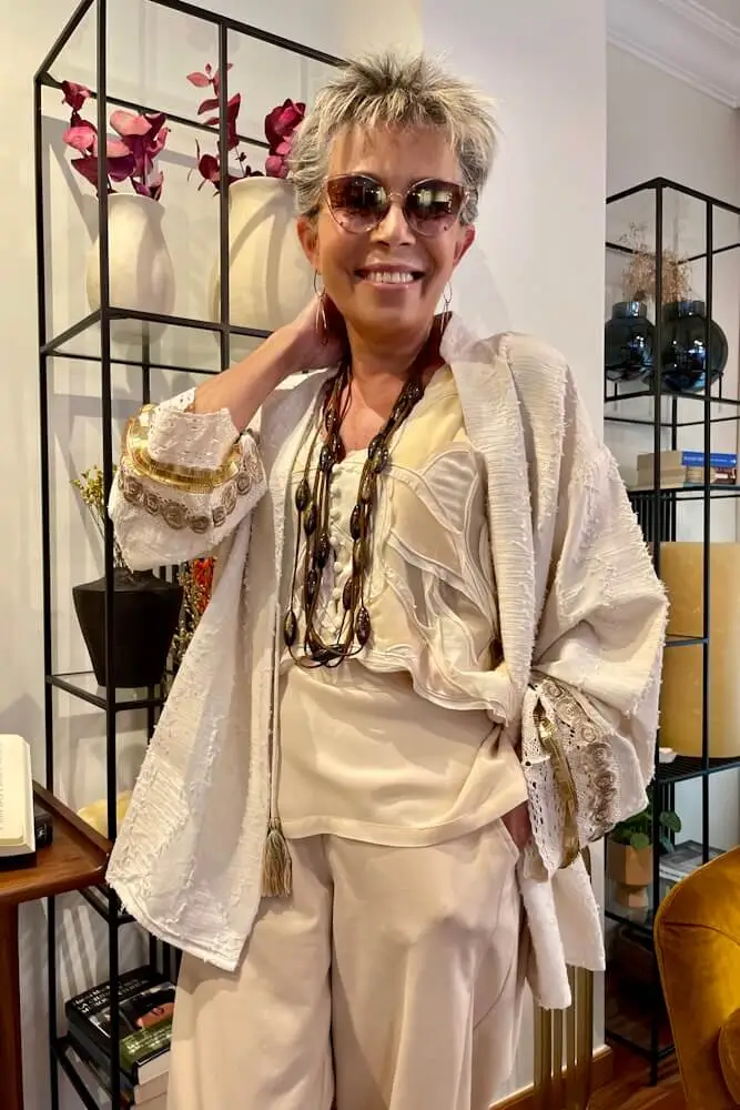 Chaqueta tipo kimono con efecto ligeramente desflecado