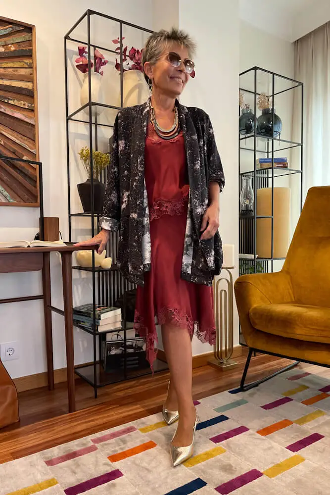 Chaqueta tipo kimono con cierre en un lateral