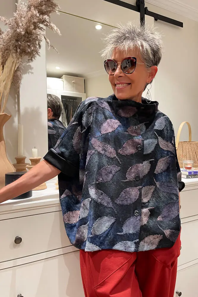 Top / Chaqueta con estampado otoñal
